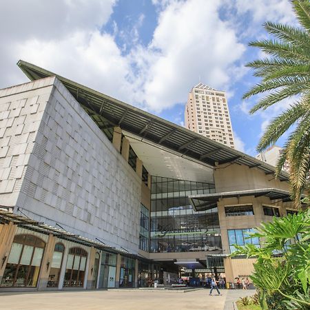 Holiday Inn & Suites Makati By Ihg Μακάτι Εξωτερικό φωτογραφία Rockwell Center