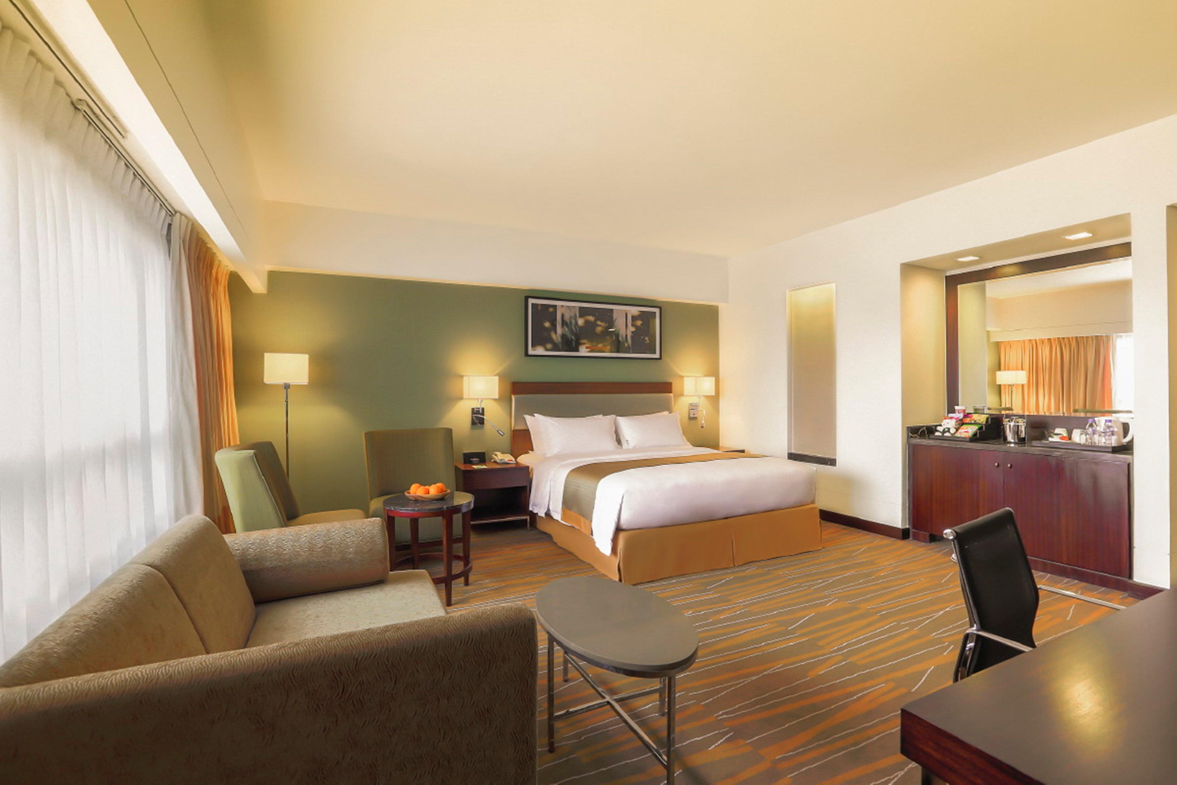 Holiday Inn & Suites Makati By Ihg Μακάτι Εξωτερικό φωτογραφία Suite