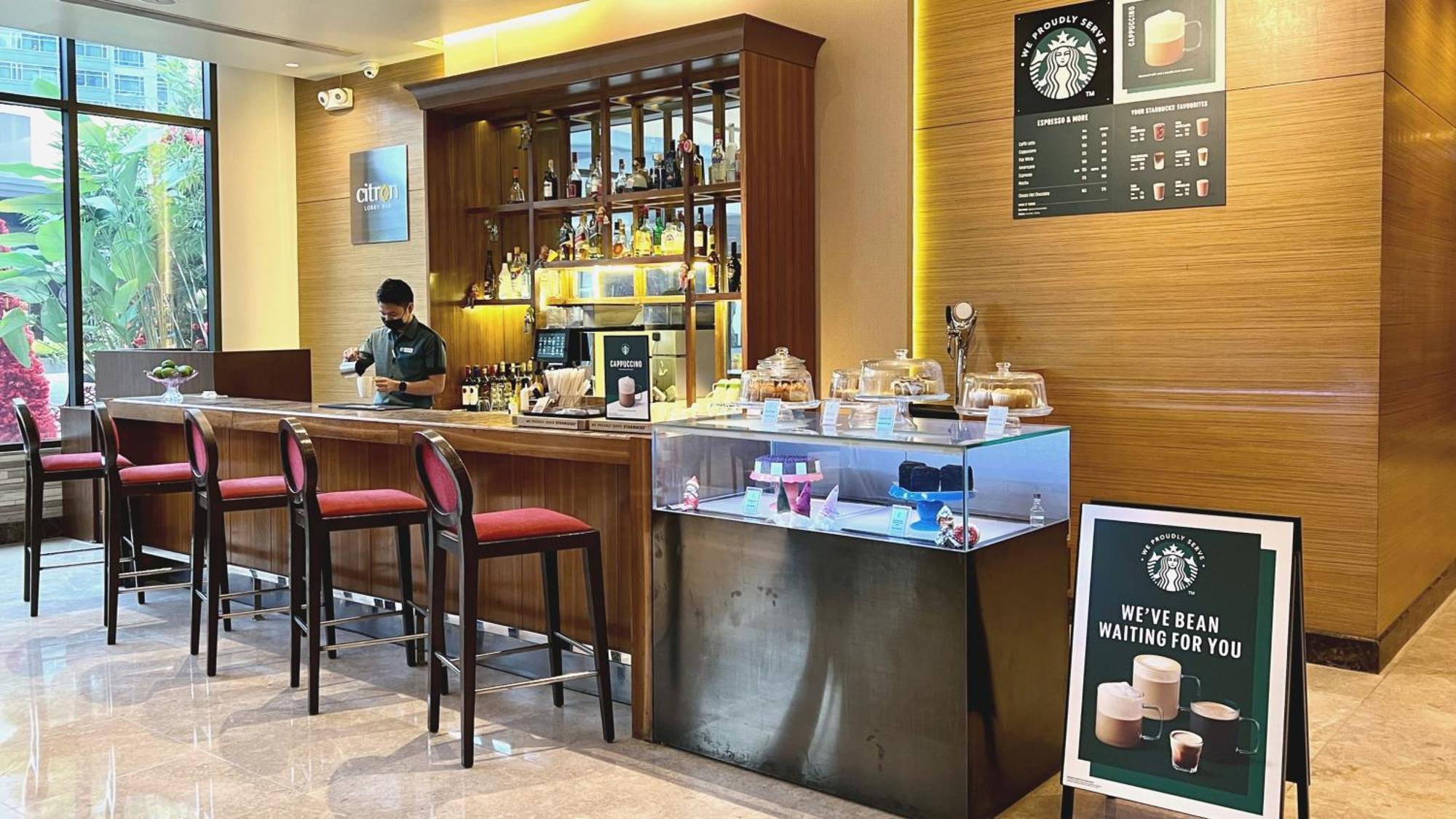 Holiday Inn & Suites Makati By Ihg Μακάτι Εξωτερικό φωτογραφία Starbucks in Hong Kong